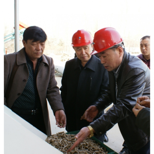 內(nèi)蒙古客戶(hù)來(lái)我公司訂購(gòu)560秸稈顆粒機(jī)生產(chǎn)線